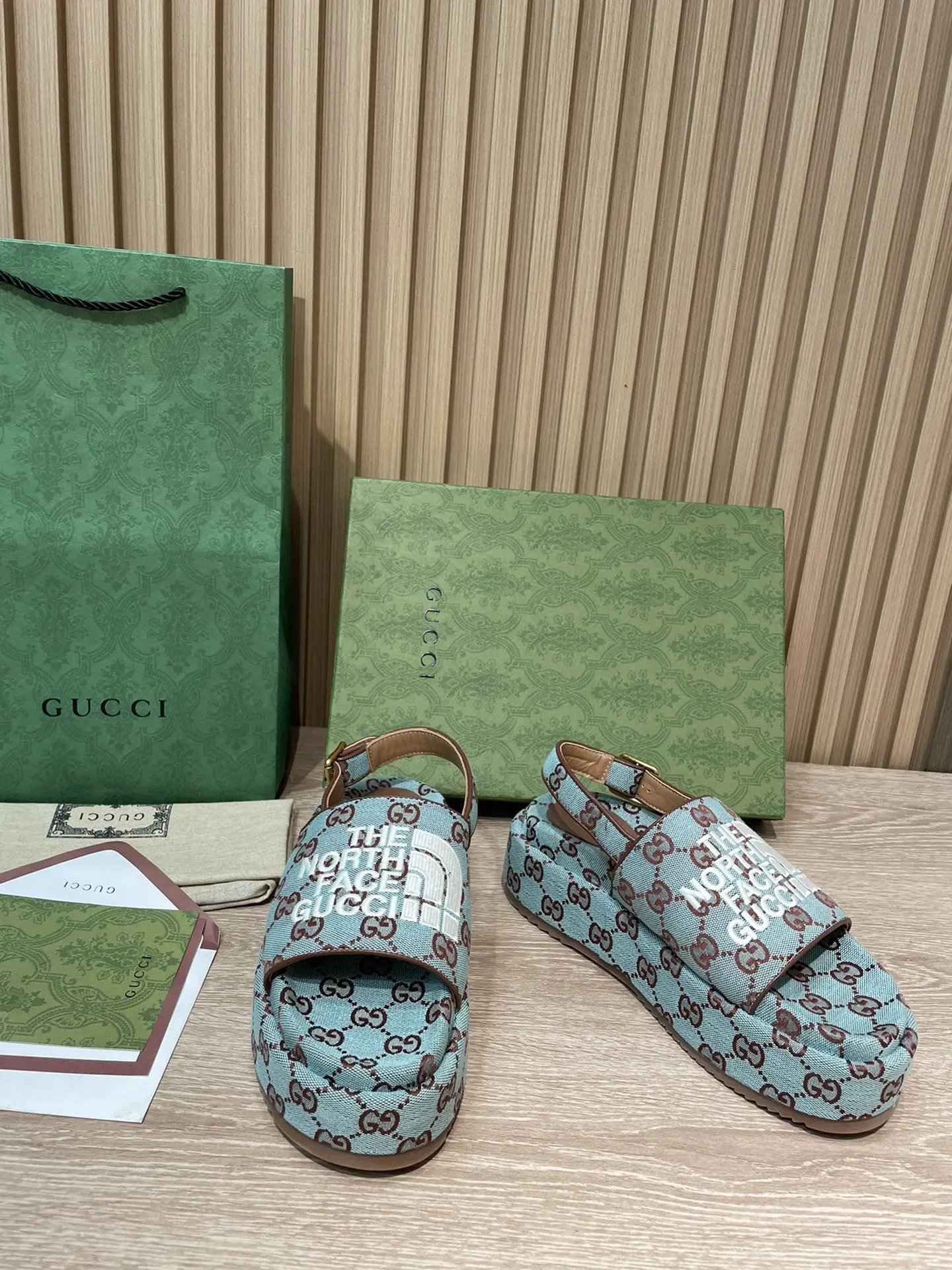 Freps - High quality slippers 002