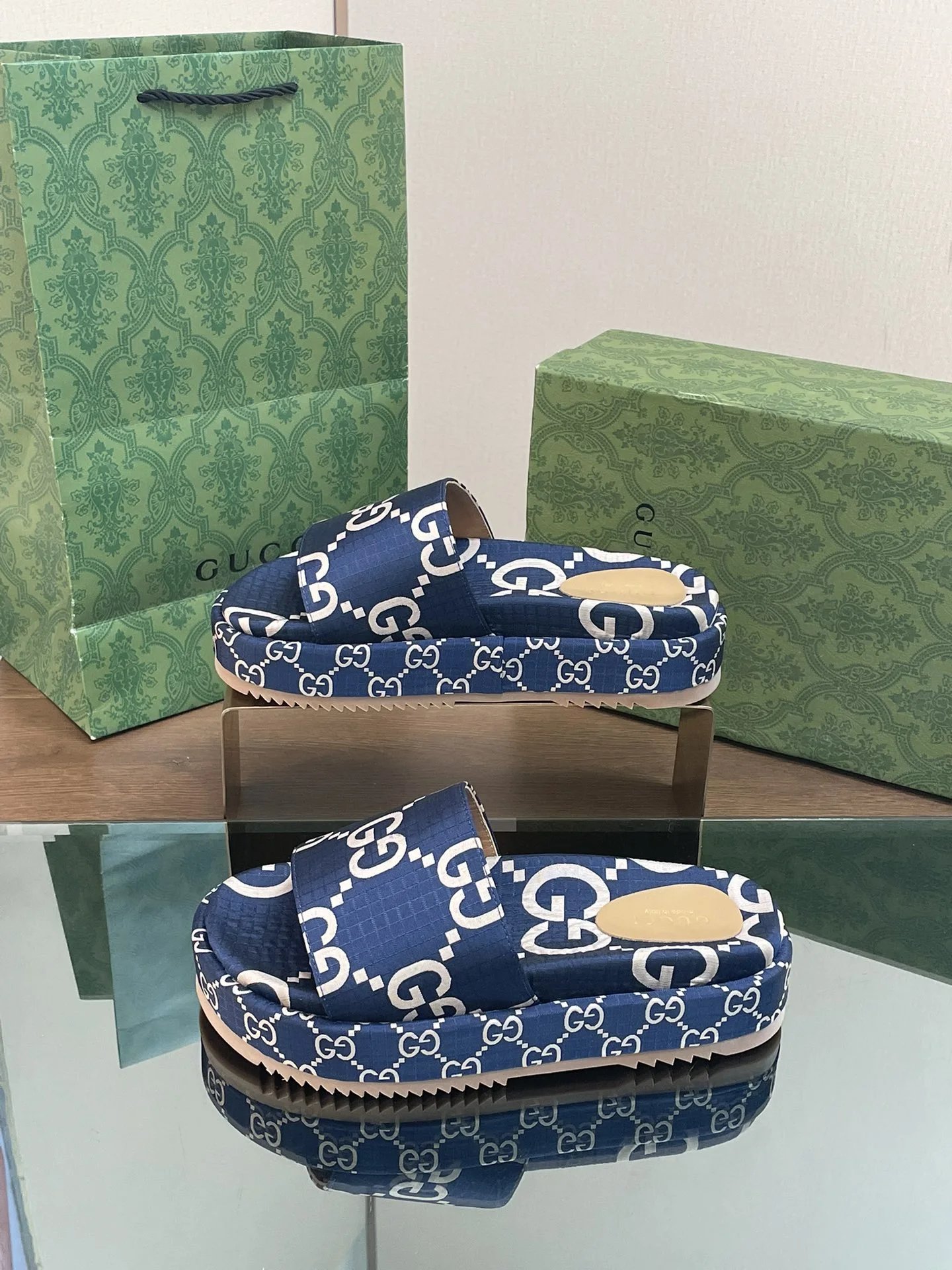 Freps - High quality slippers 002