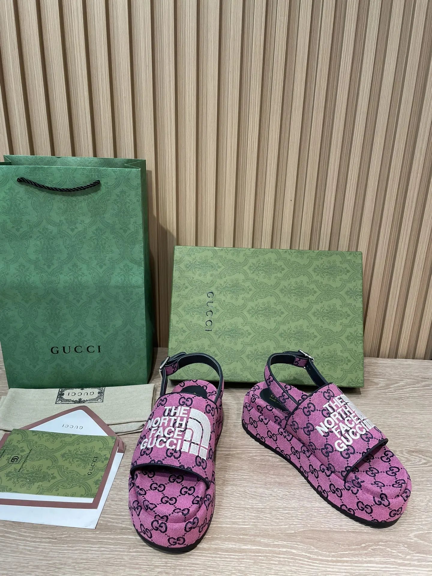Freps - High quality slippers 002