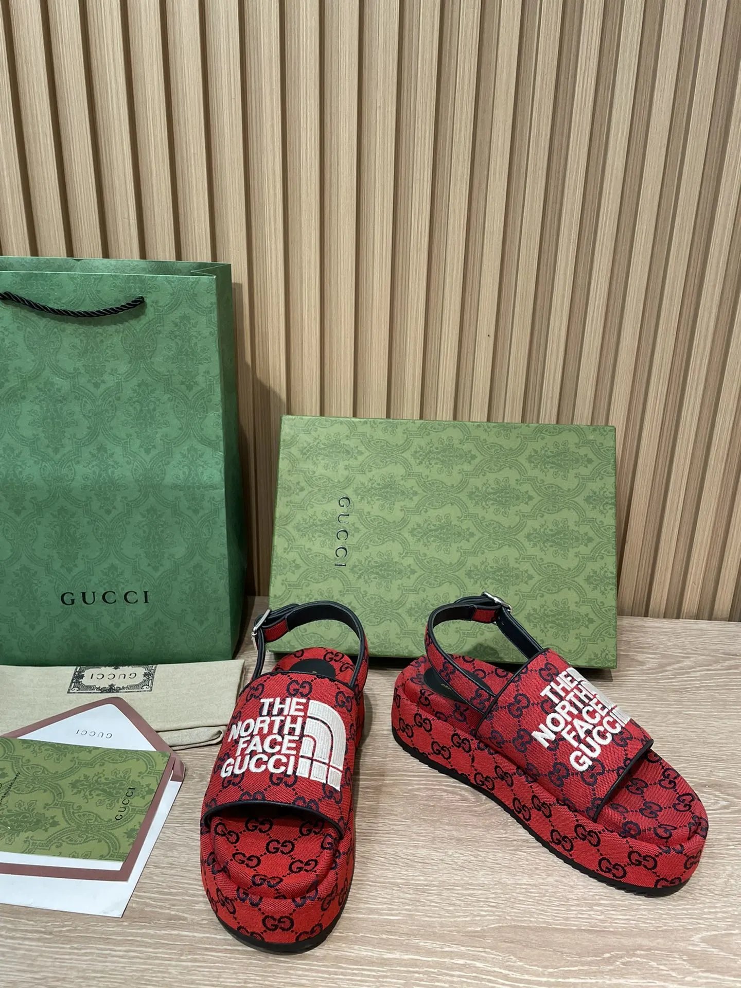 Freps - High quality slippers 002