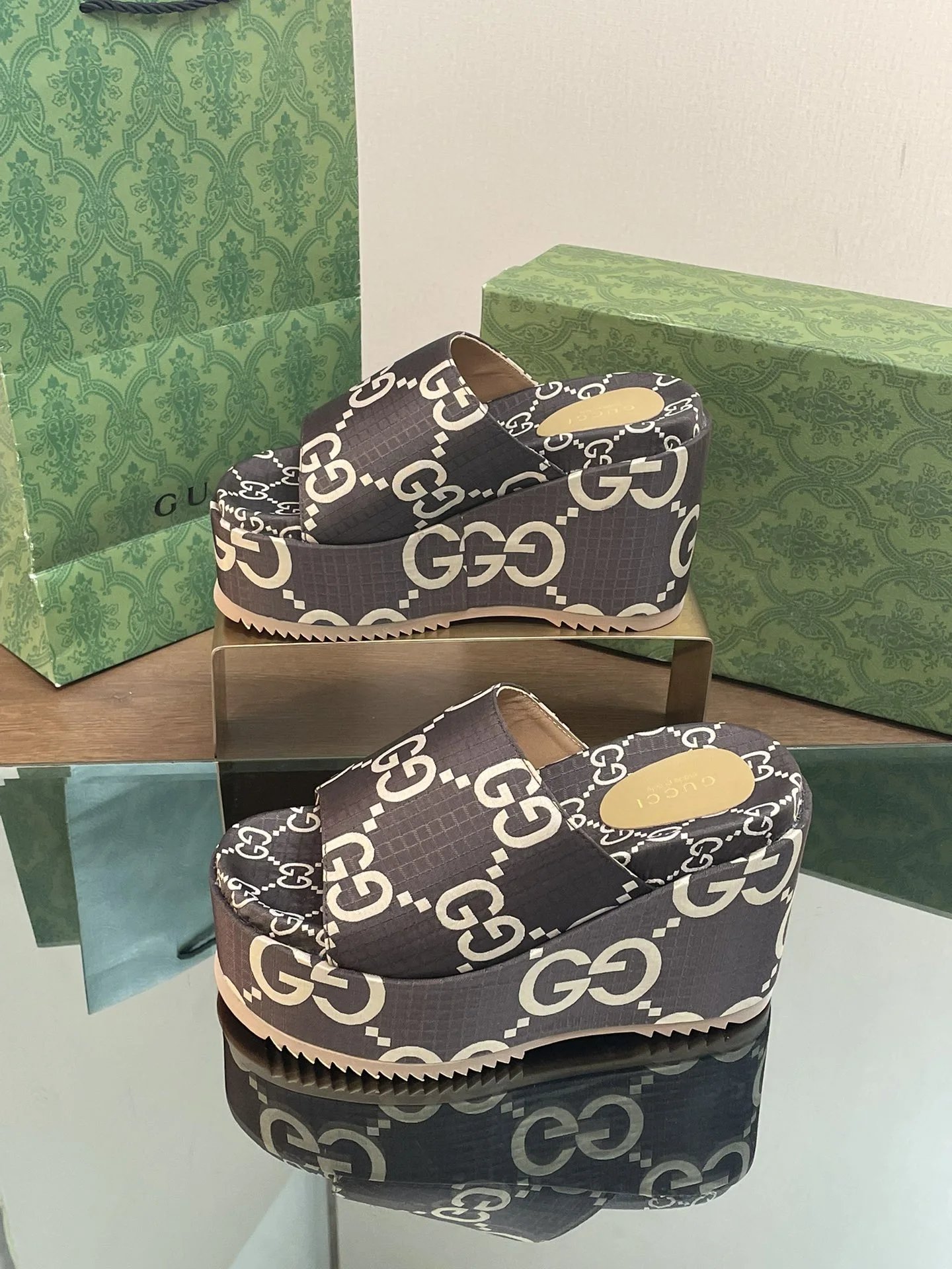 Freps - High quality slippers 002