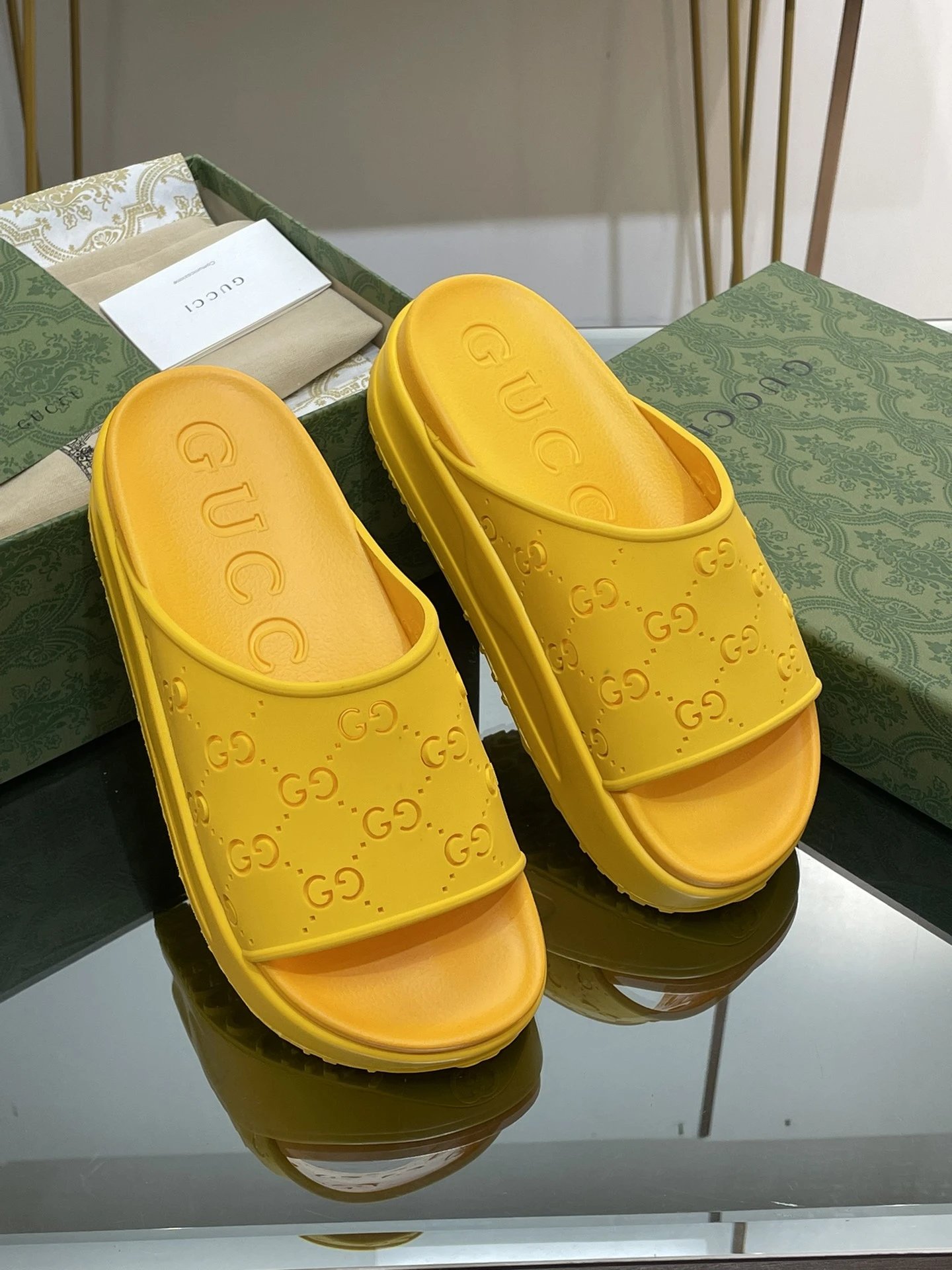 Freps - High quality slippers 003