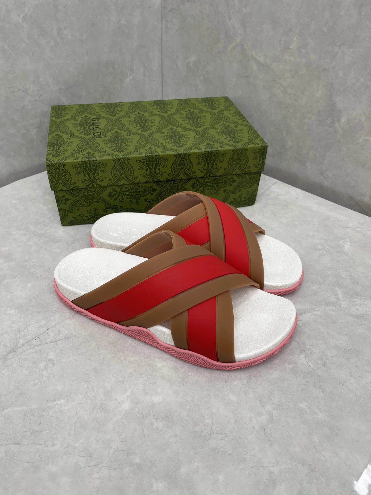 Freps - High quality slippers 004