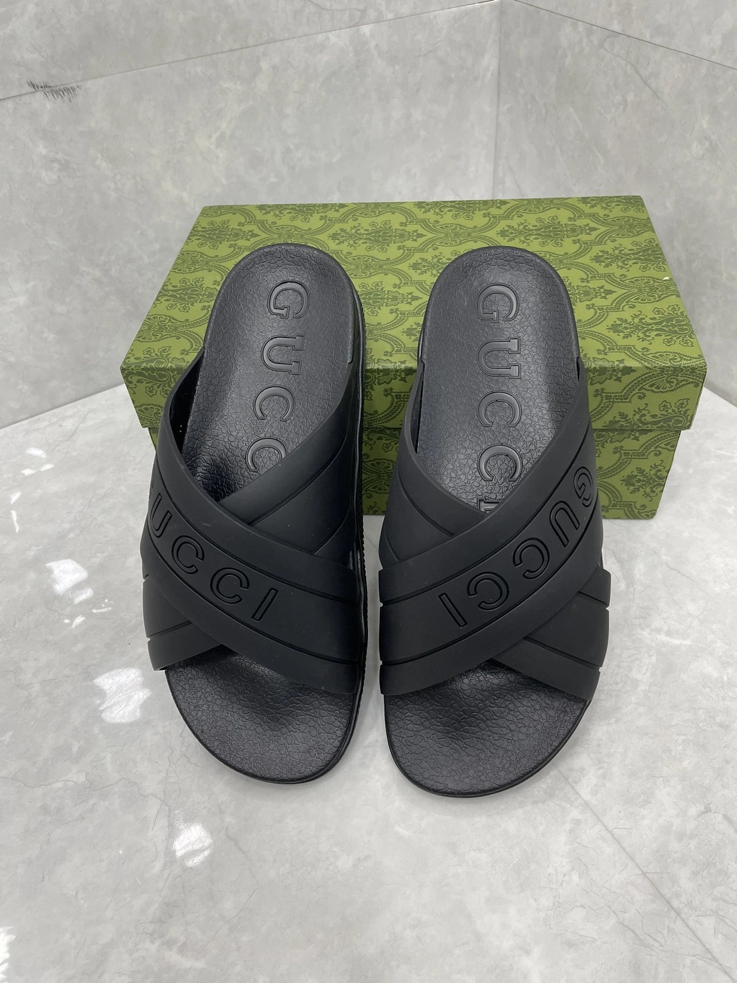 High quality slippers 024