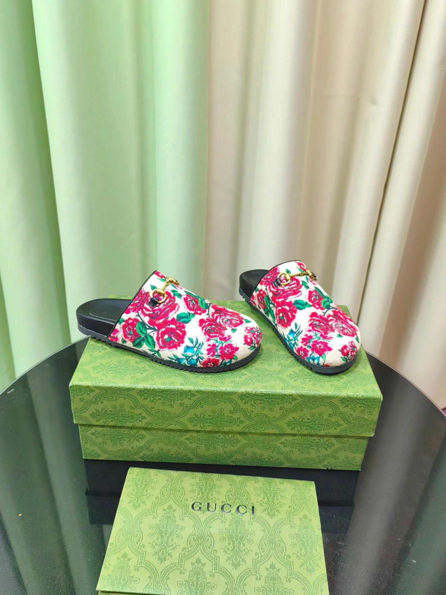 High quality slippers 024