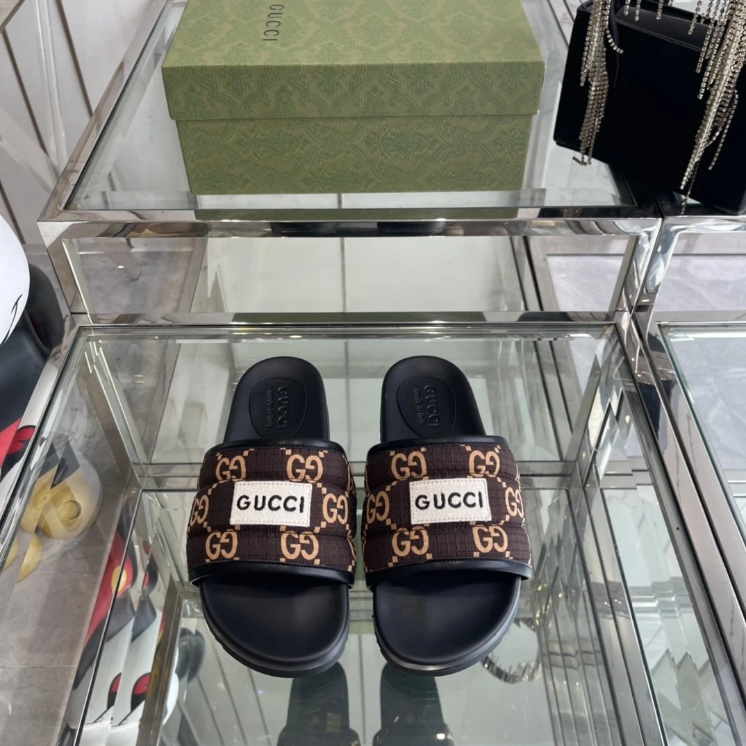 High quality slippers 024