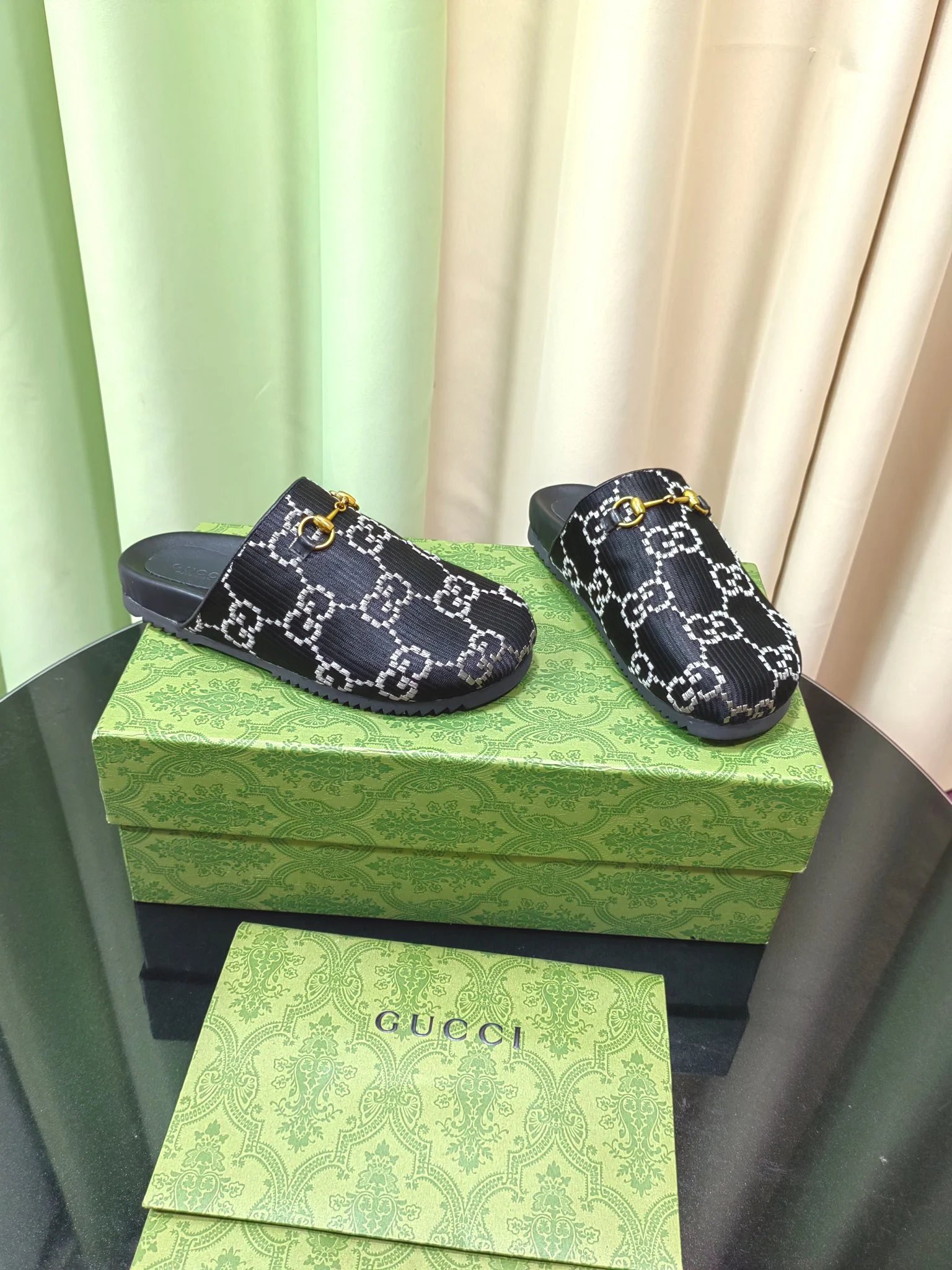 High quality slippers 024