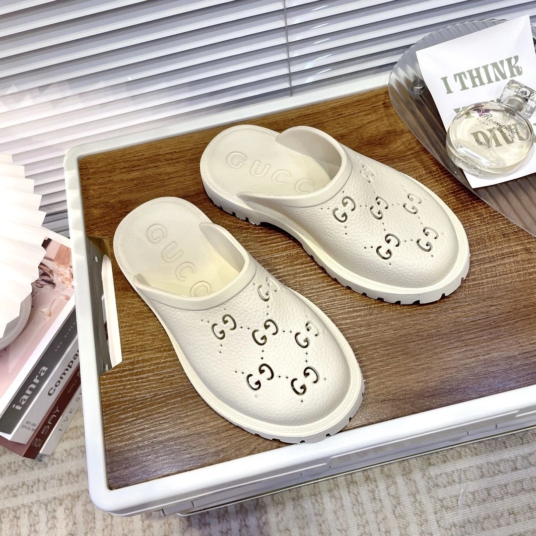 High quality slippers 024