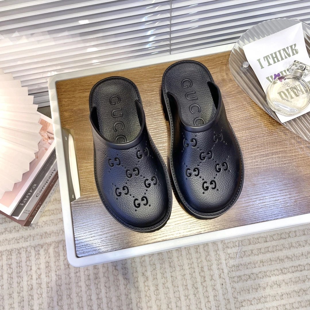 High quality slippers 024