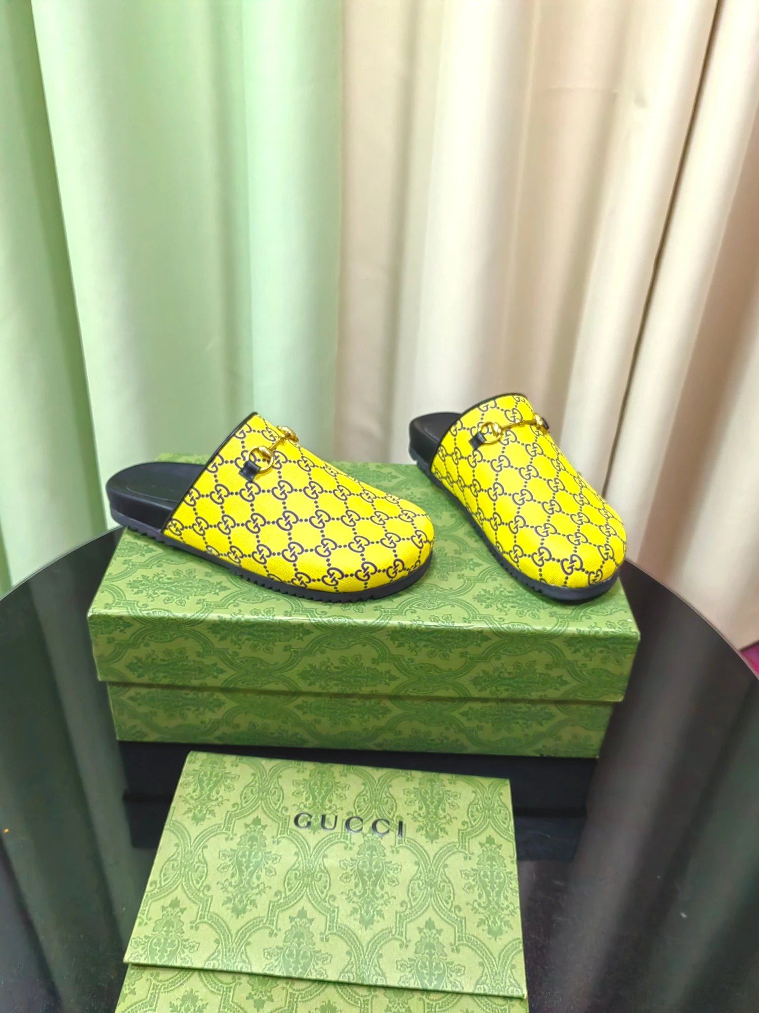 High quality slippers 024
