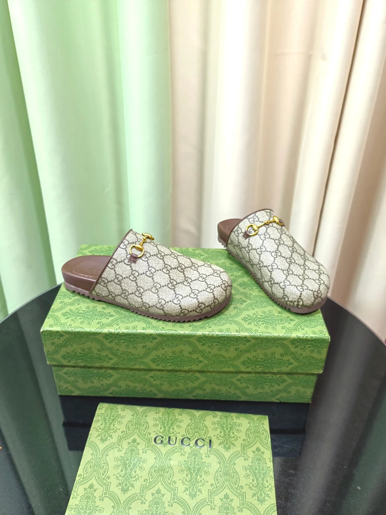 High quality slippers 024