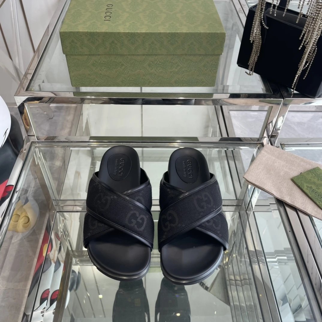 High quality slippers 024