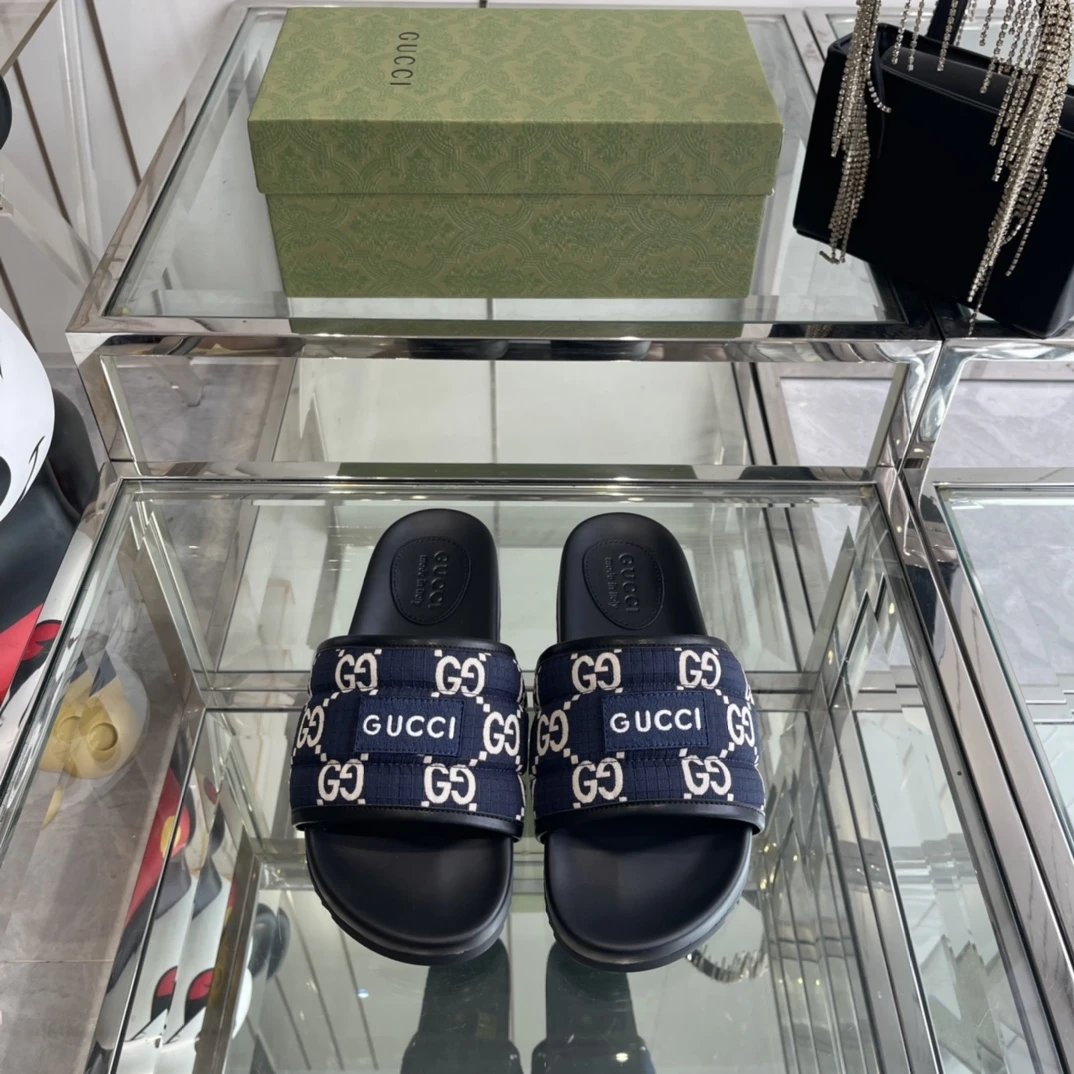 High quality slippers 024