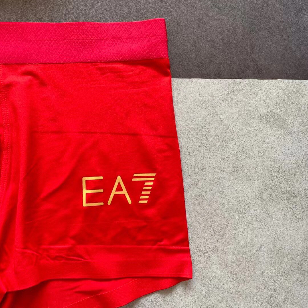 High quality men's underwear in a box of three, available in any color