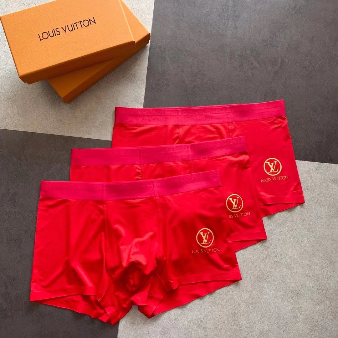 High quality men's underwear in a box of three, color options available 01