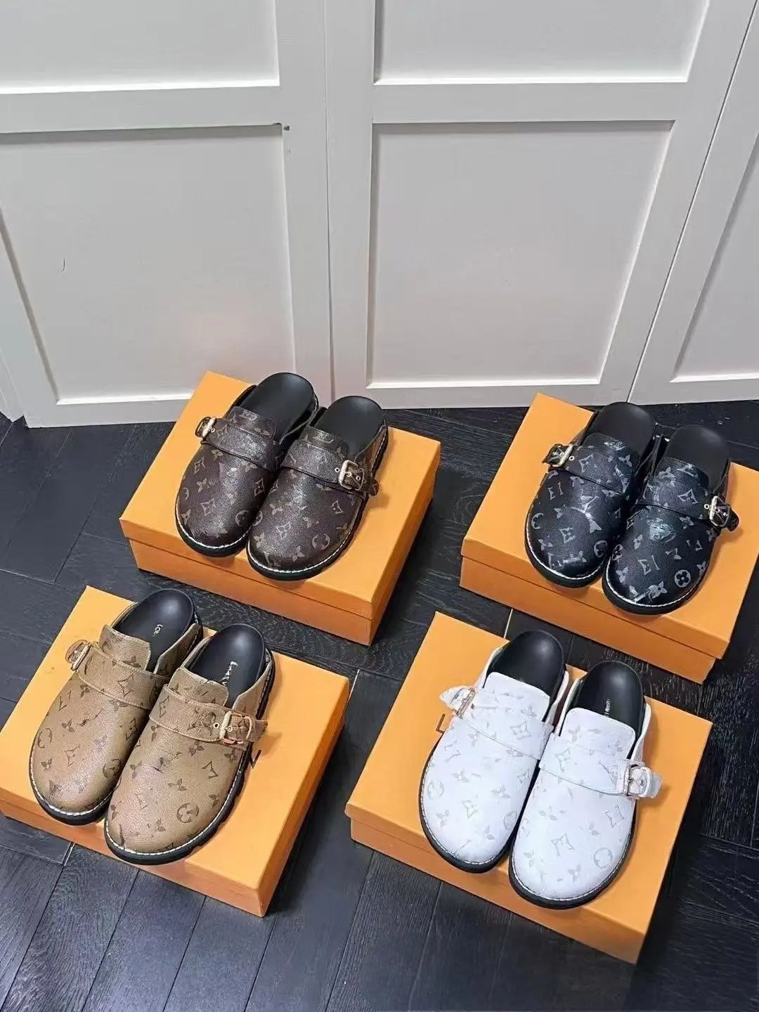 High quality Baotou slippers 2 pcs add : 18030258501 if you need size guide