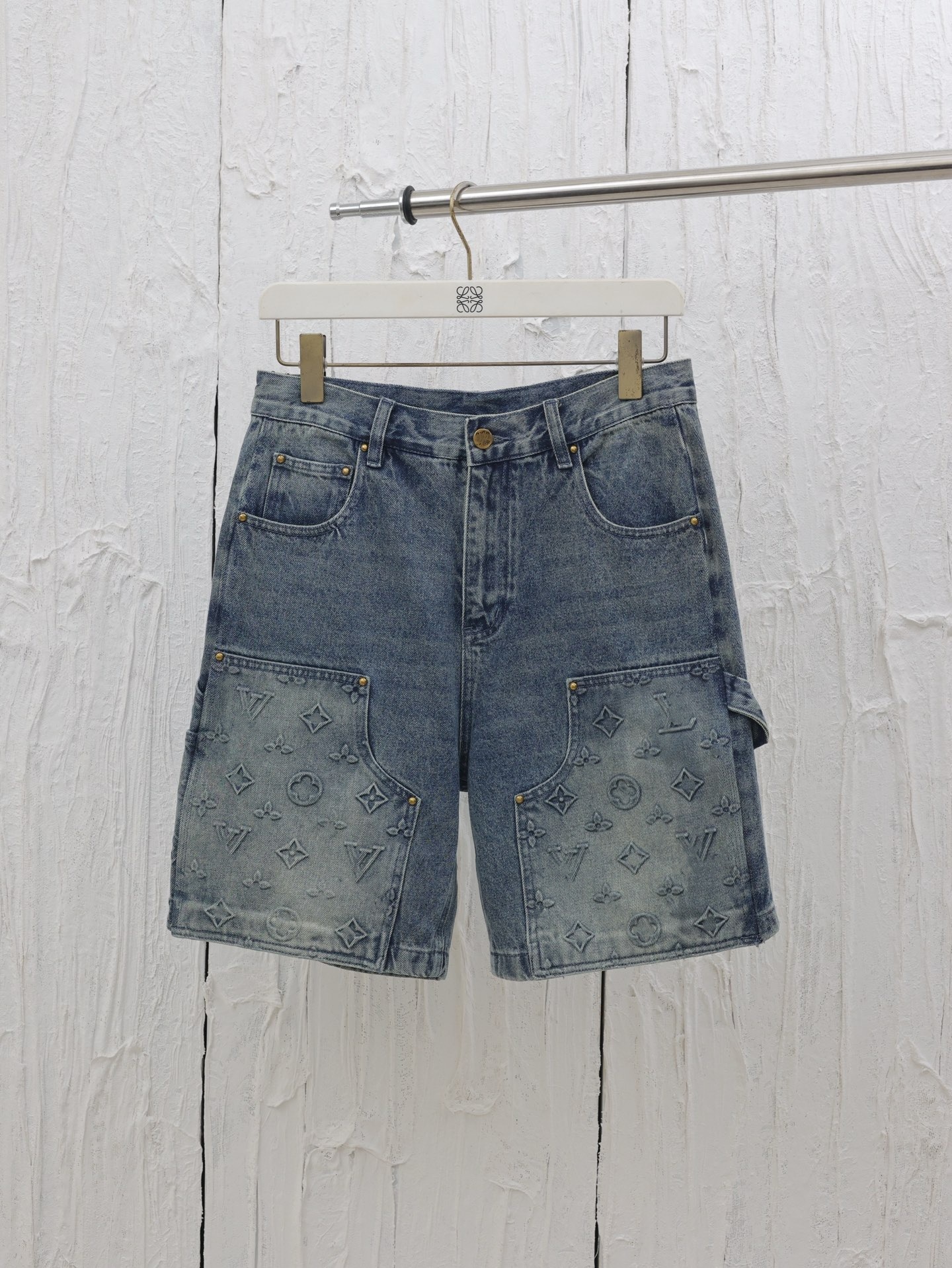 High quality denim shirt set, please add : 18030258501 if you need size guide