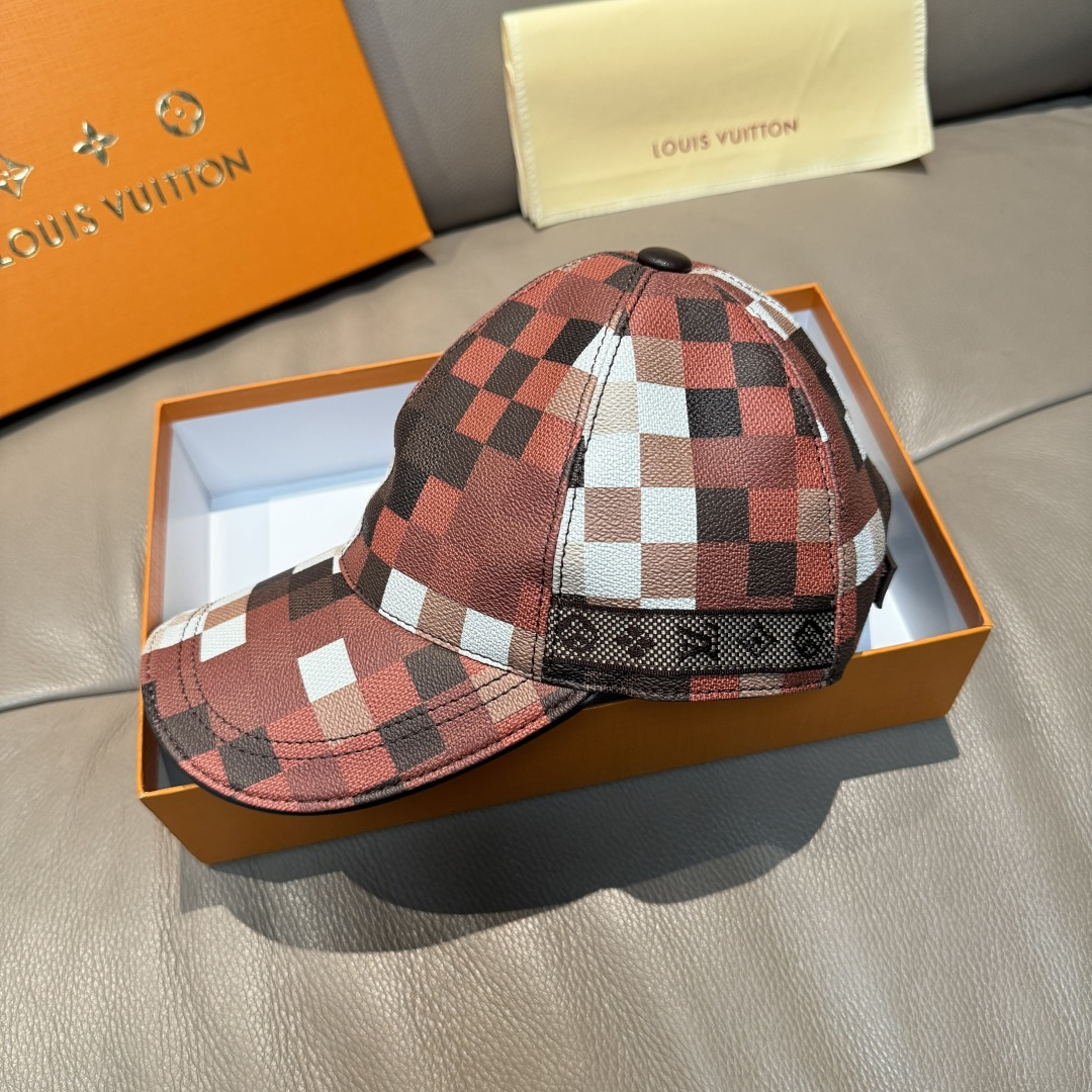 High quality and fashionable baseball cap new 4 pcs add : 18859952090 if you need size guide