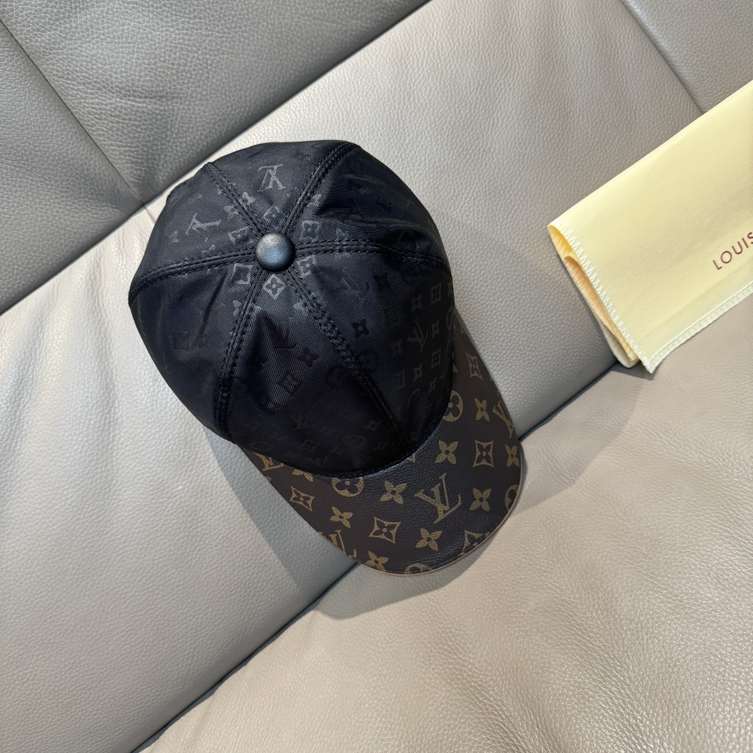 High quality and fashionable baseball cap new 5 pcs add : 18859952090 if you need size guide