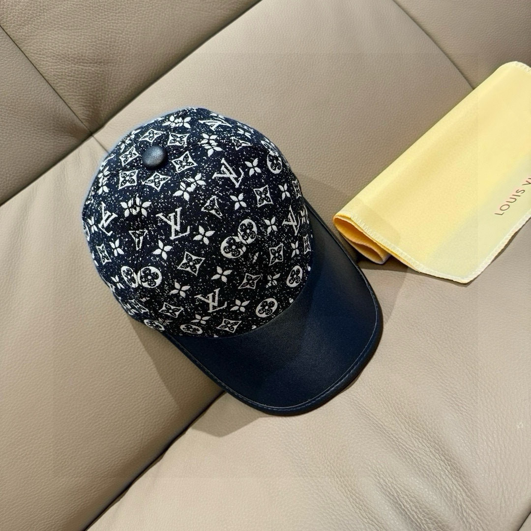 High quality and fashionable baseball cap new 5 pcs add : 18859952090 if you need size guide