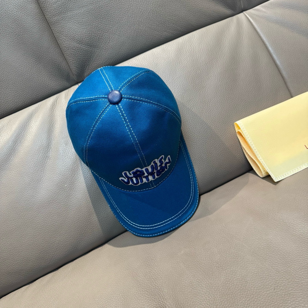 High quality and fashionable baseball cap new 5 pcs add : 18859952090 if you need size guide