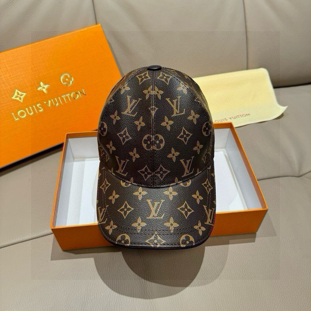 High quality and fashionable baseball cap new 5 pcs add : 18859952090 if you need size guide
