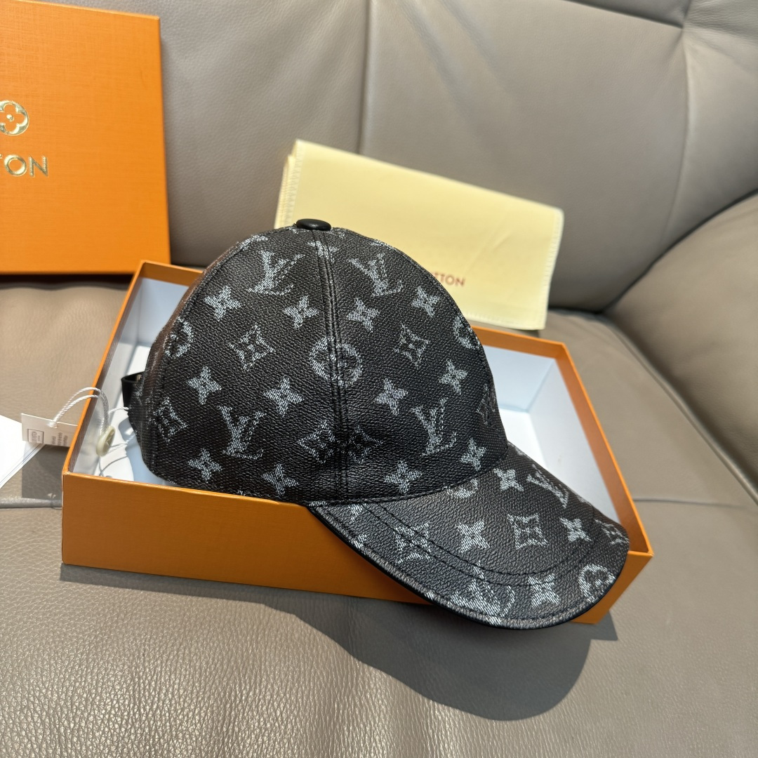 High quality and fashionable baseball cap new 5 pcs add : 18859952090 if you need size guide