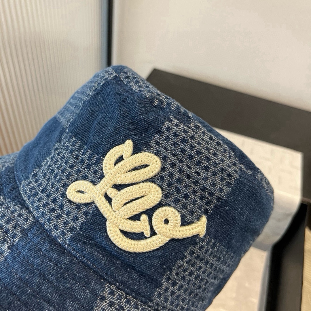 High quality and fashionable sunshade fisherman hat 2 pcs add : 18859952090 if you need size guide