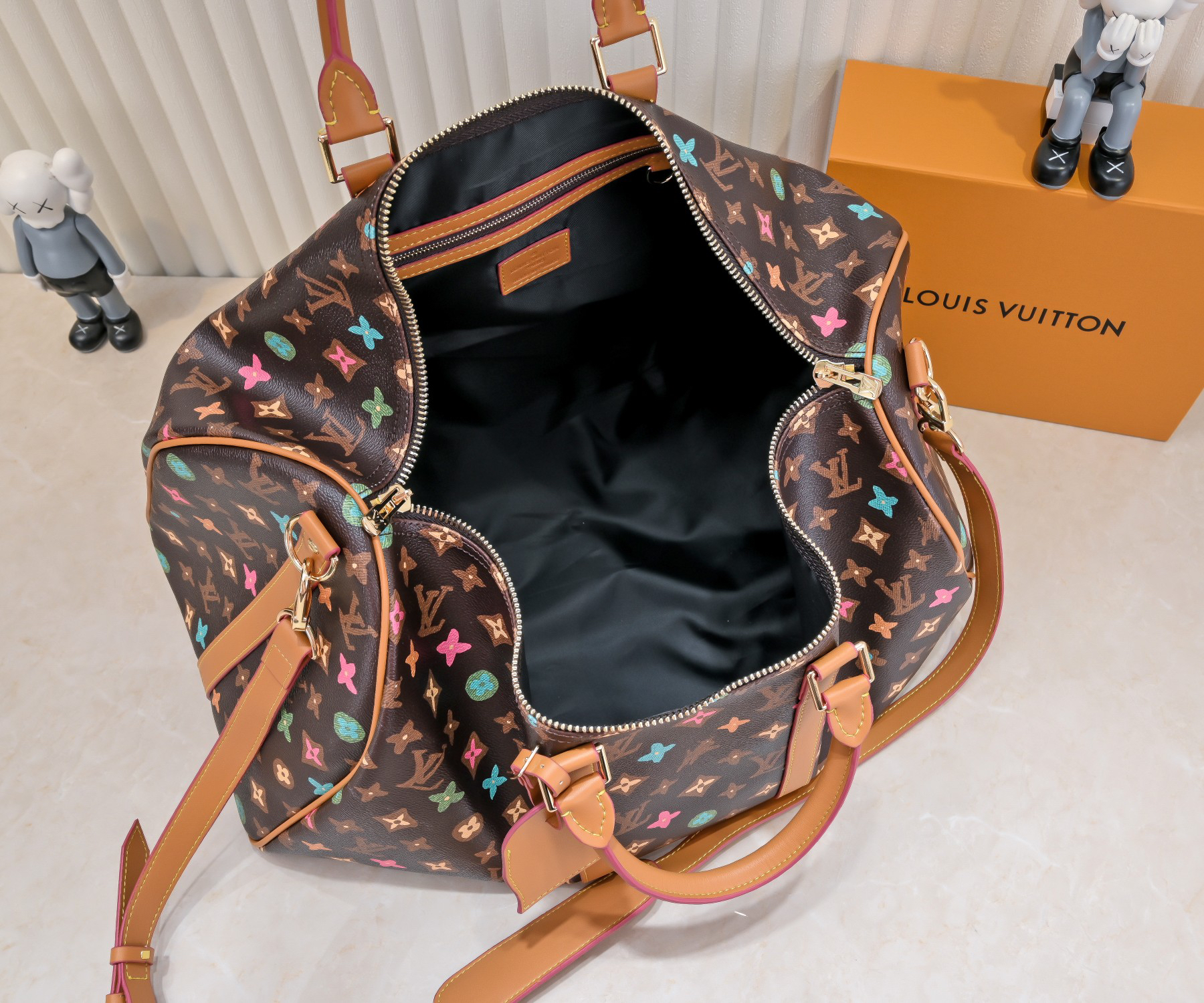 High quality printed large capacity travel bag PLS add : if you need size guide