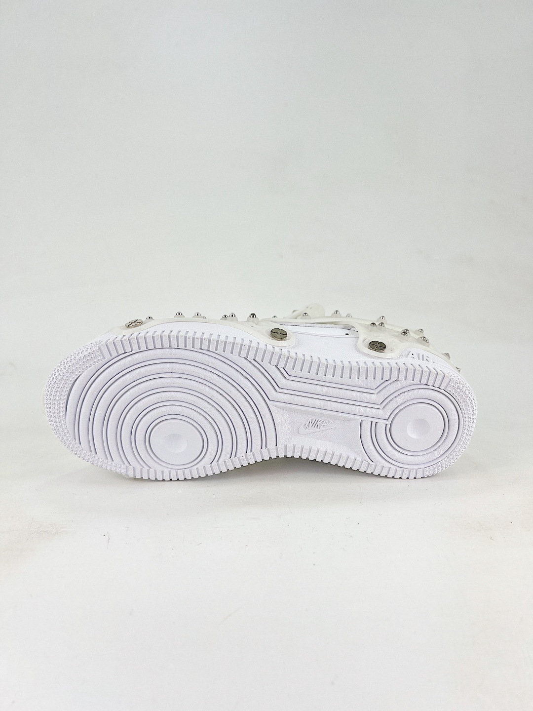 High quality crystal co branded fashionable low top board shoes