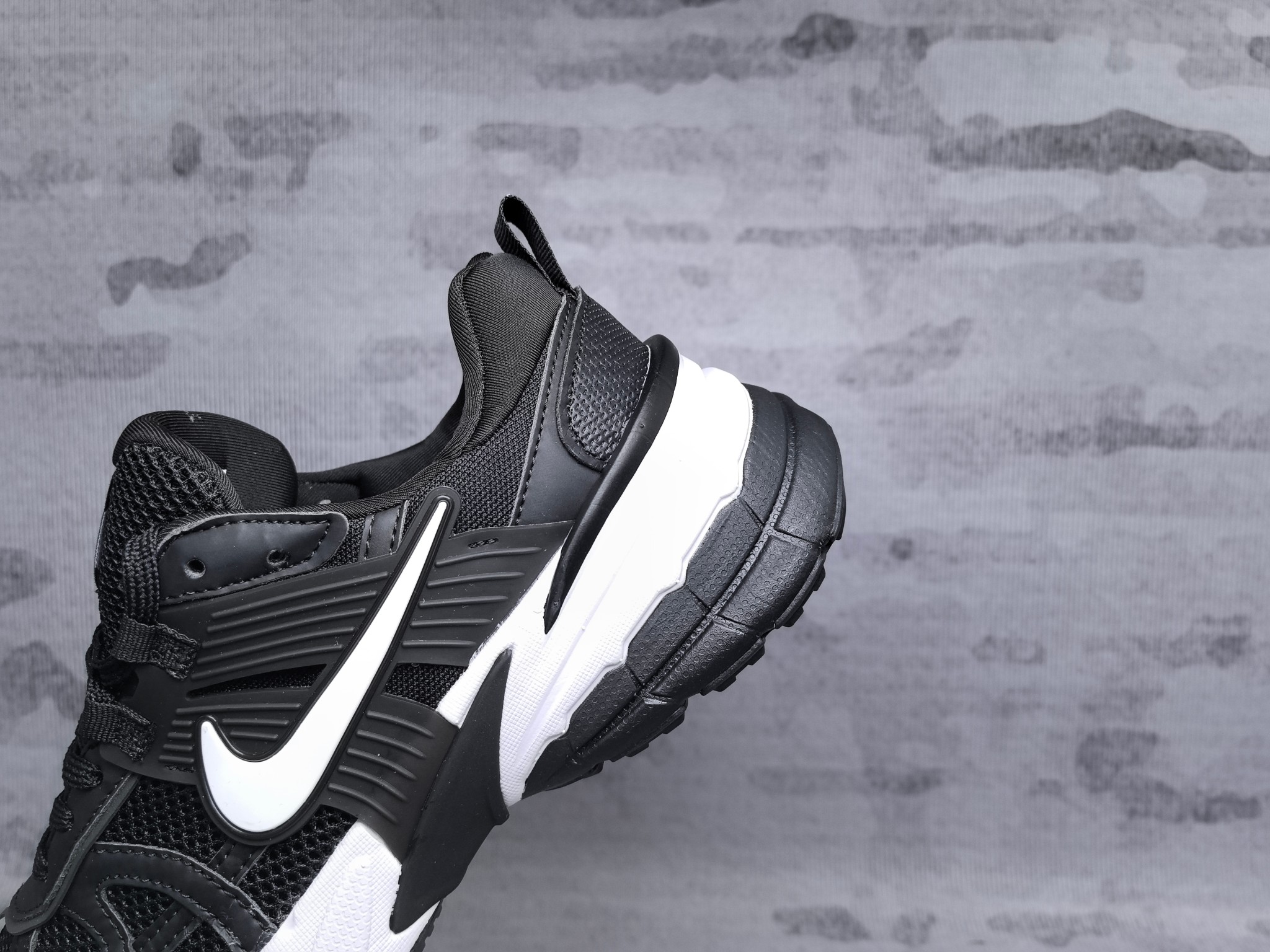 High quality retro mesh breathable sports shoes