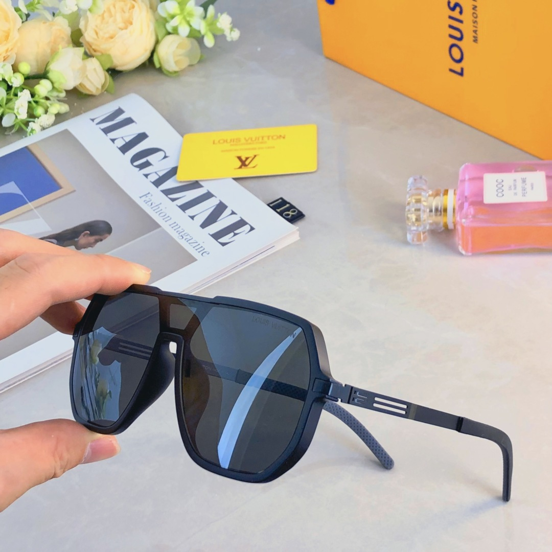 High quality temperament sunscreen sunglasses 4pcs add : 18030258501 if you need size guide