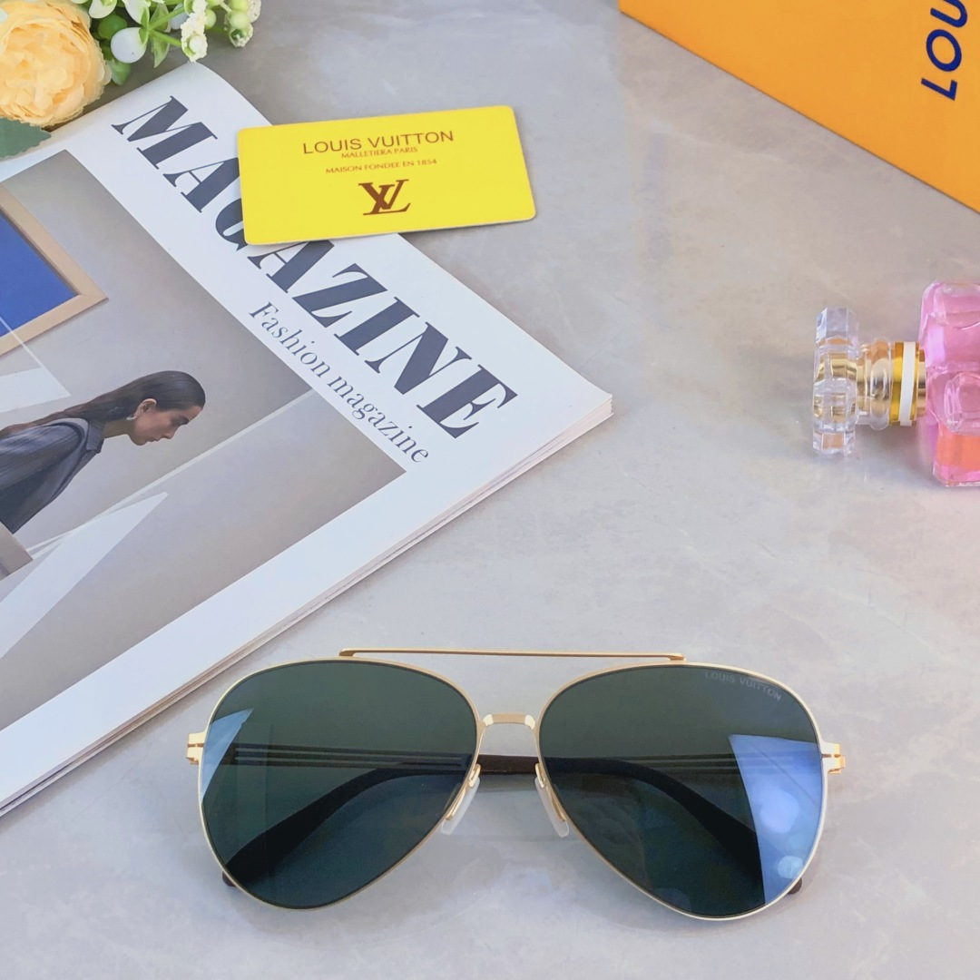 High quality temperament sunscreen sunglasses 4pcs add : 18030258501 if you need size guide