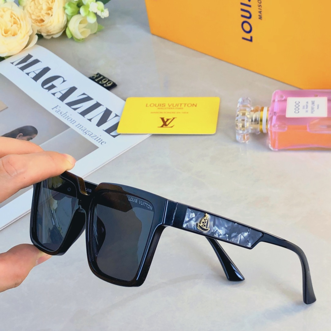 High quality temperament sunscreen sunglasses 1 pls add : 18030258501 if you need size guide