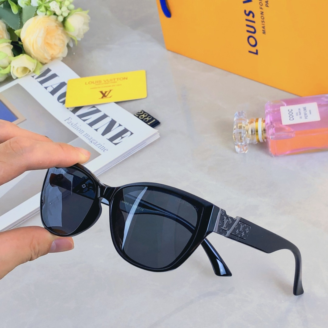 High quality temperament sunscreen sunglasses 2 pcs add : 18030258501 if you need size guide