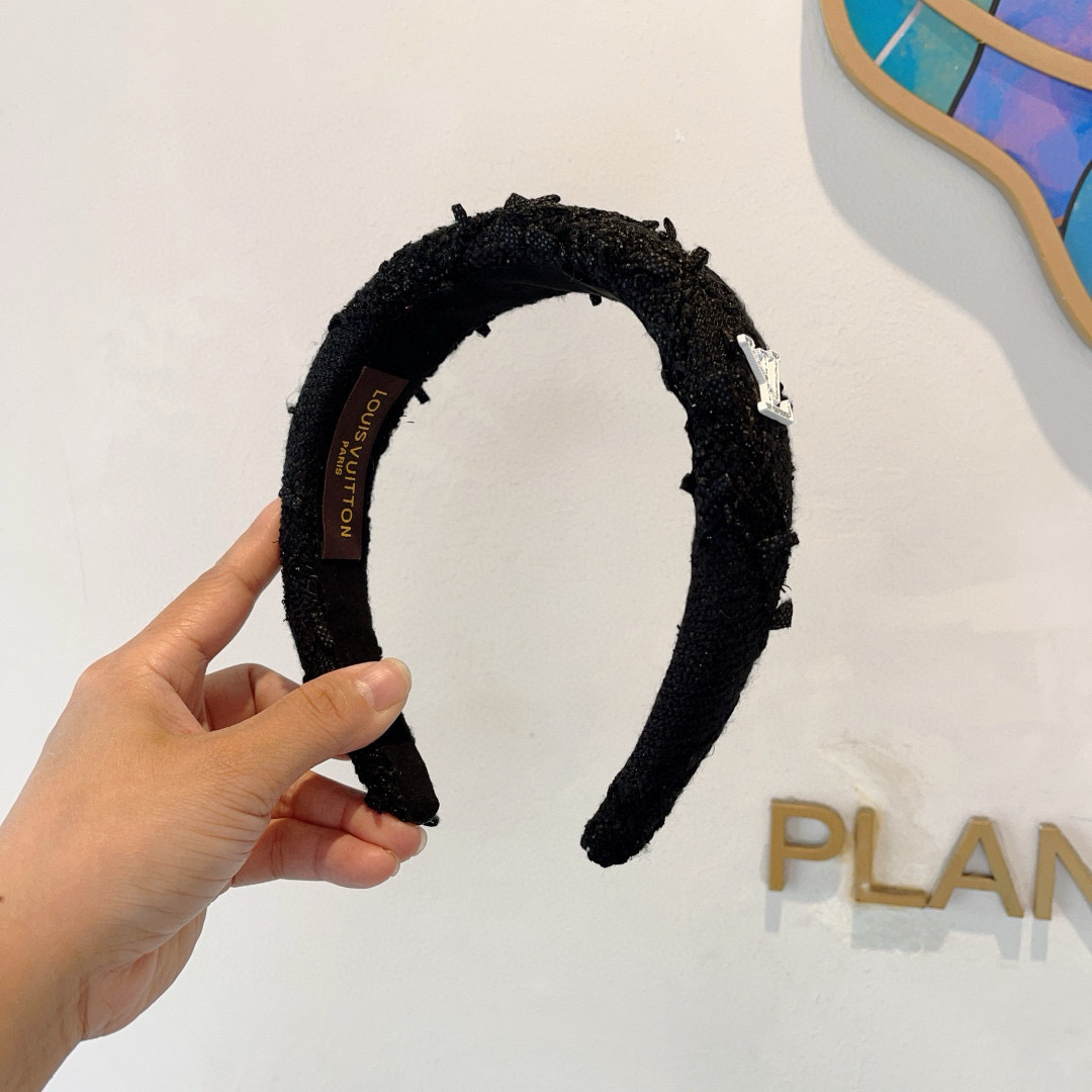 High quality fashionable and versatile headband, please add : 18859952090 if you need size guide