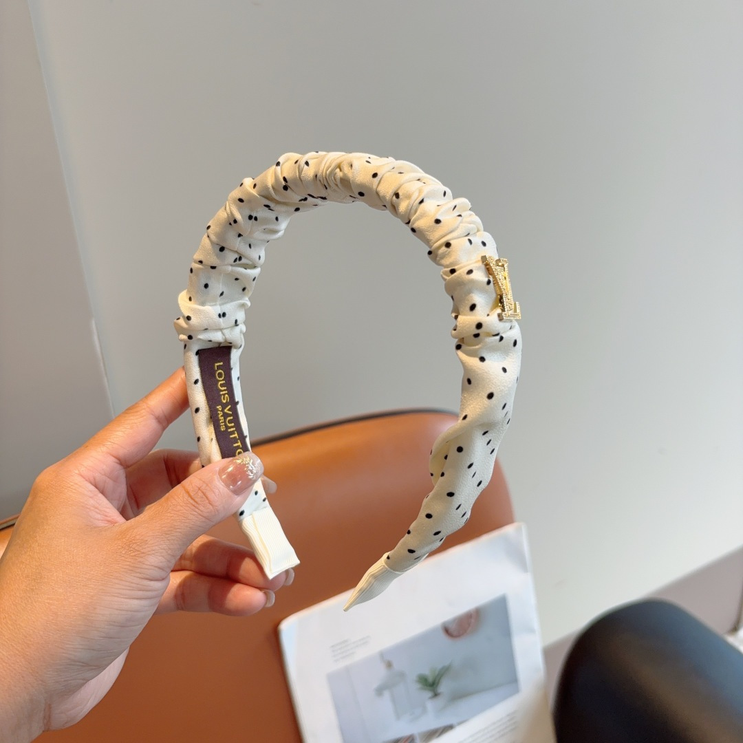 High quality fashionable and versatile headband, please add : 18859952090 if you need size guide