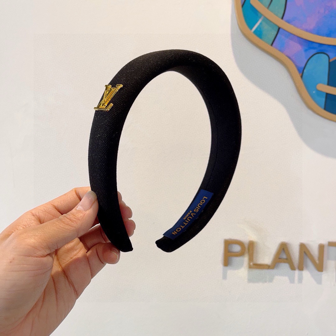High quality fashionable and versatile headband, please add : 18859952090 if you need size guide