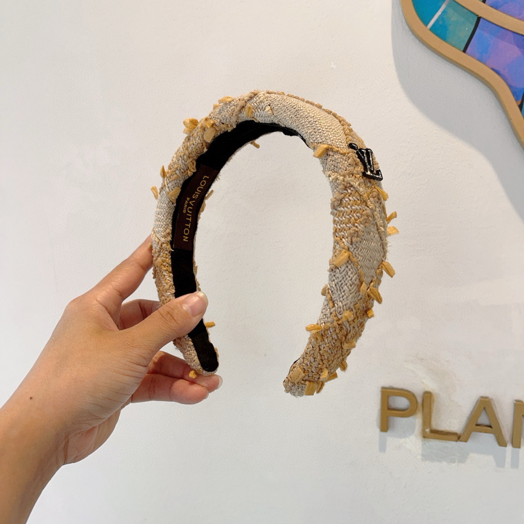 High quality fashionable and versatile headband, please add : 18859952090 if you need size guide