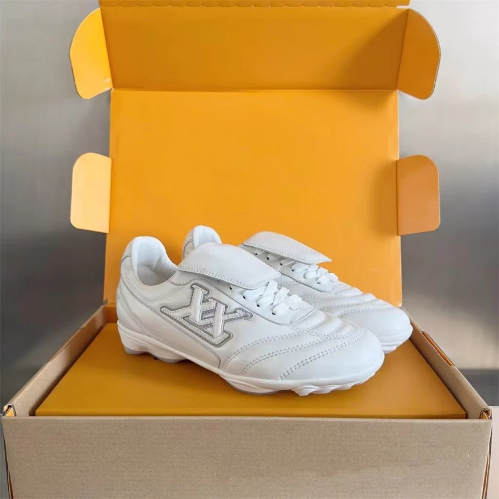 High quality sheepskin football shoes+: 18859952090 if you need size guide