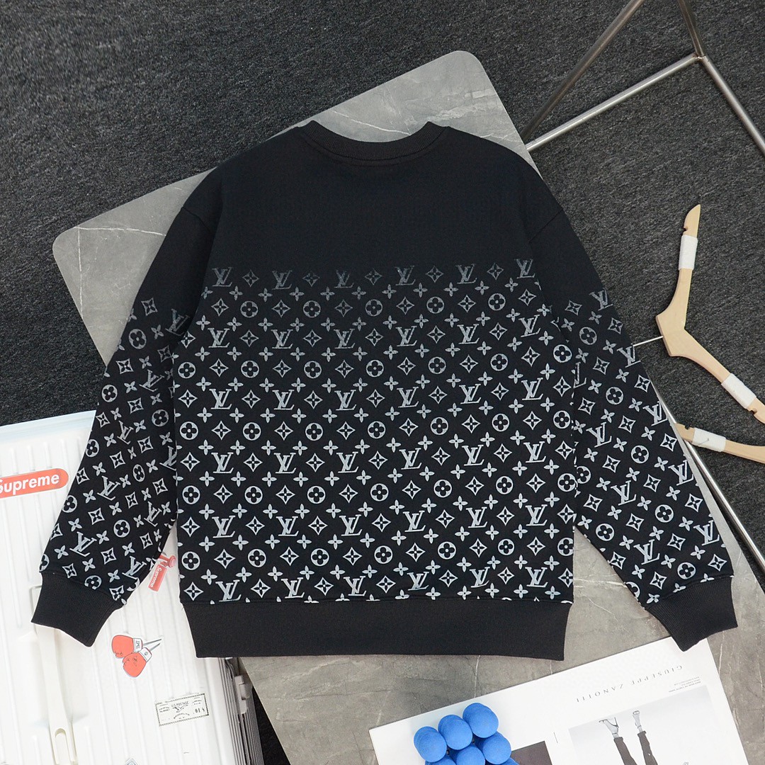 High quality fashion embroidered graffiti hoodie 1 pls add : 18859952090 if you need size guide