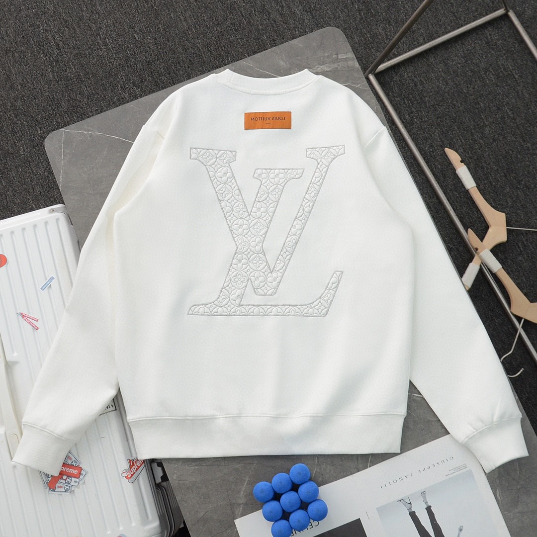 High quality fashion embroidered graffiti hoodie 1 pls add : 18859952090 if you need size guide