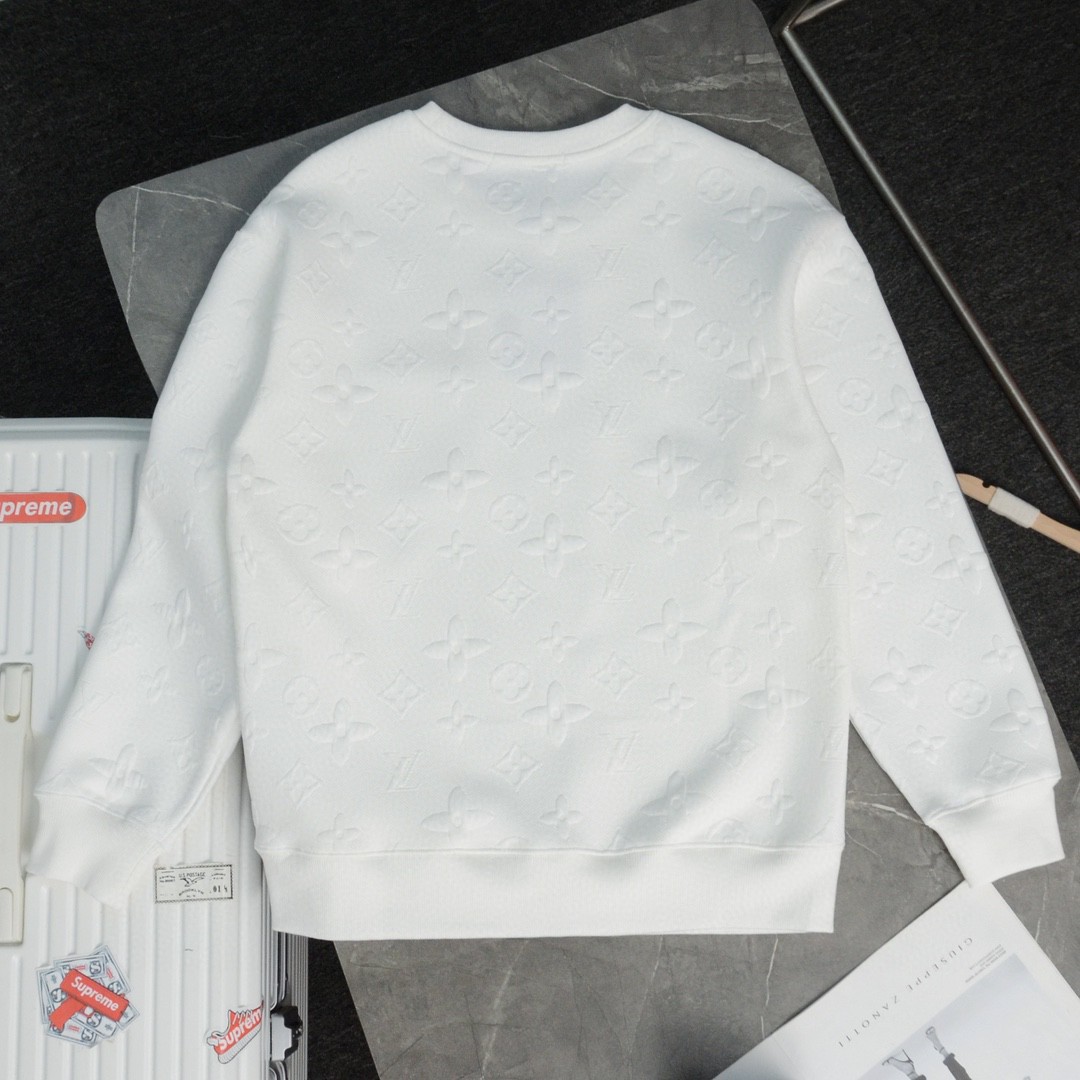 High quality fashion embroidered graffiti hoodie 1 pls add : 18859952090 if you need size guide