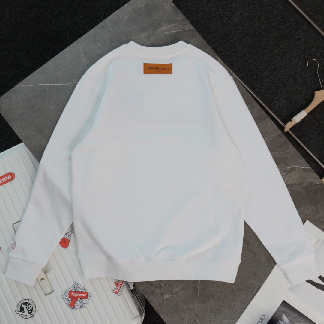 High quality fashion embroidered graffiti hoodie 1 pls add : 18859952090 if you need size guide
