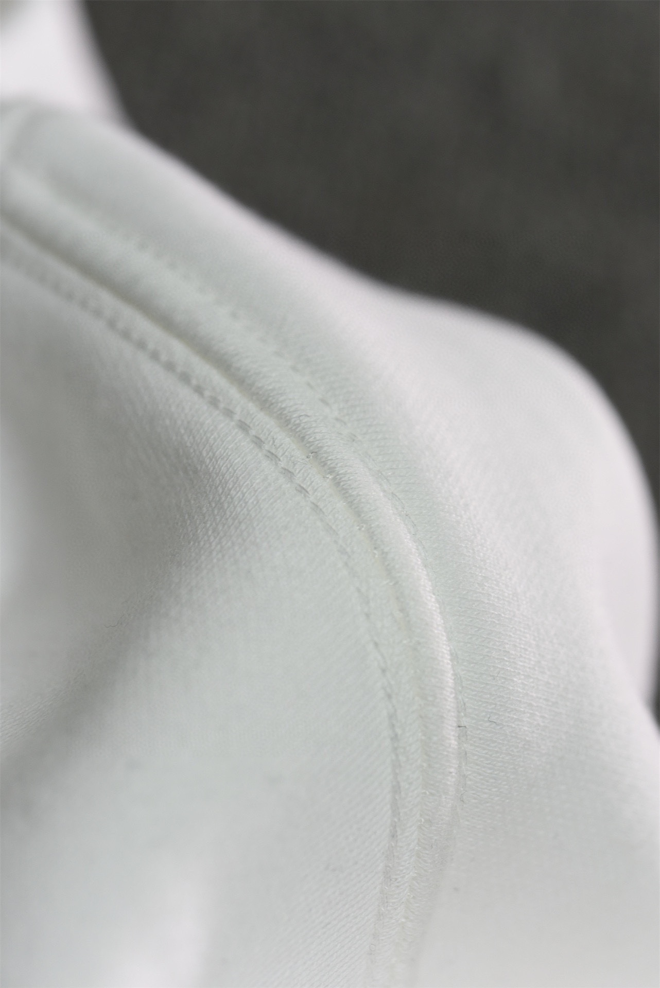 High quality simple color printed fleece round neck hoodie 1 pls add : 18030258501 if you need size guide