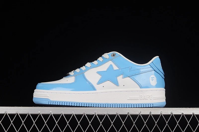 Sports and leisure shoes 09