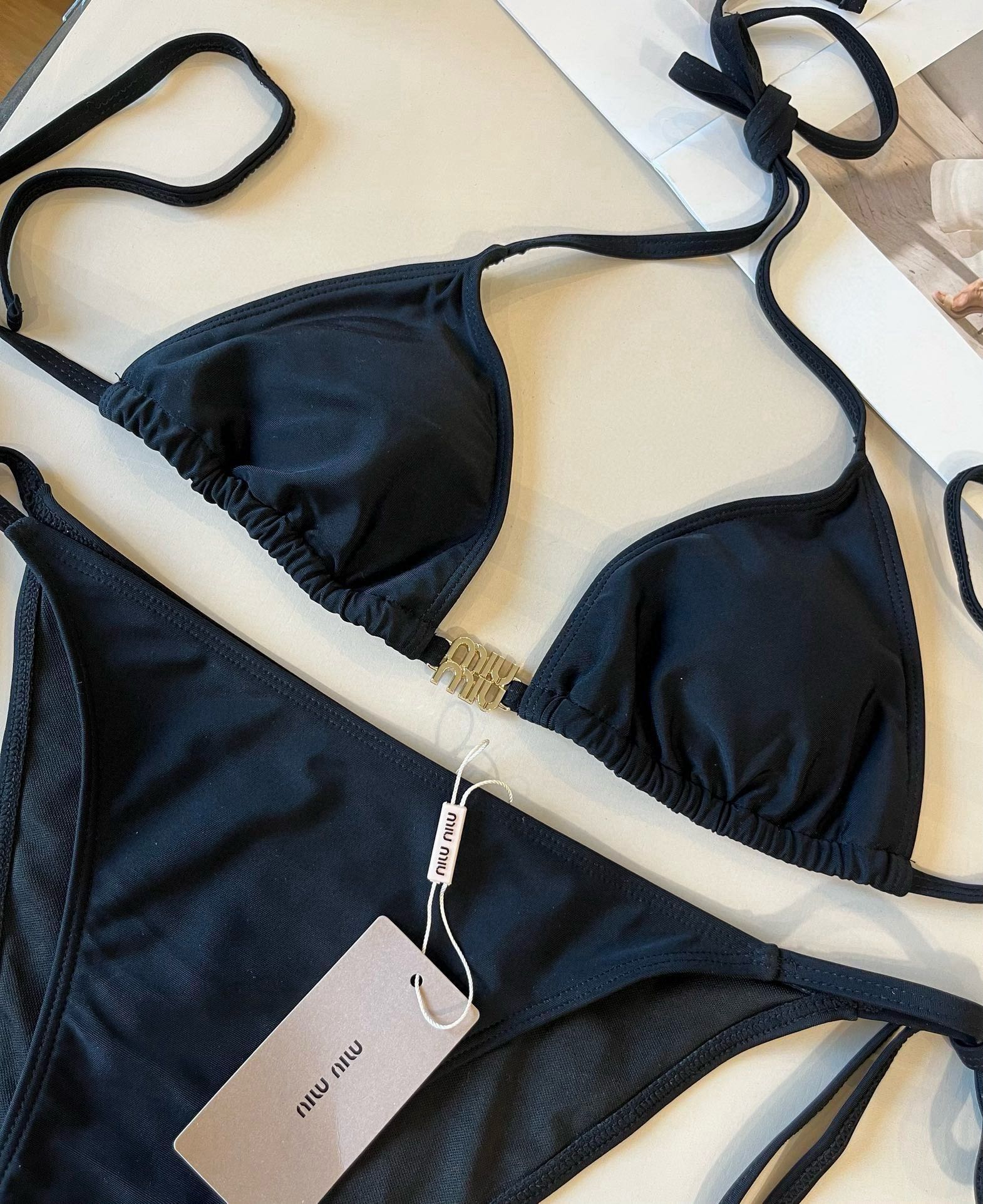 High quality bikini set 2pls add : 18030258501 if you need size guide