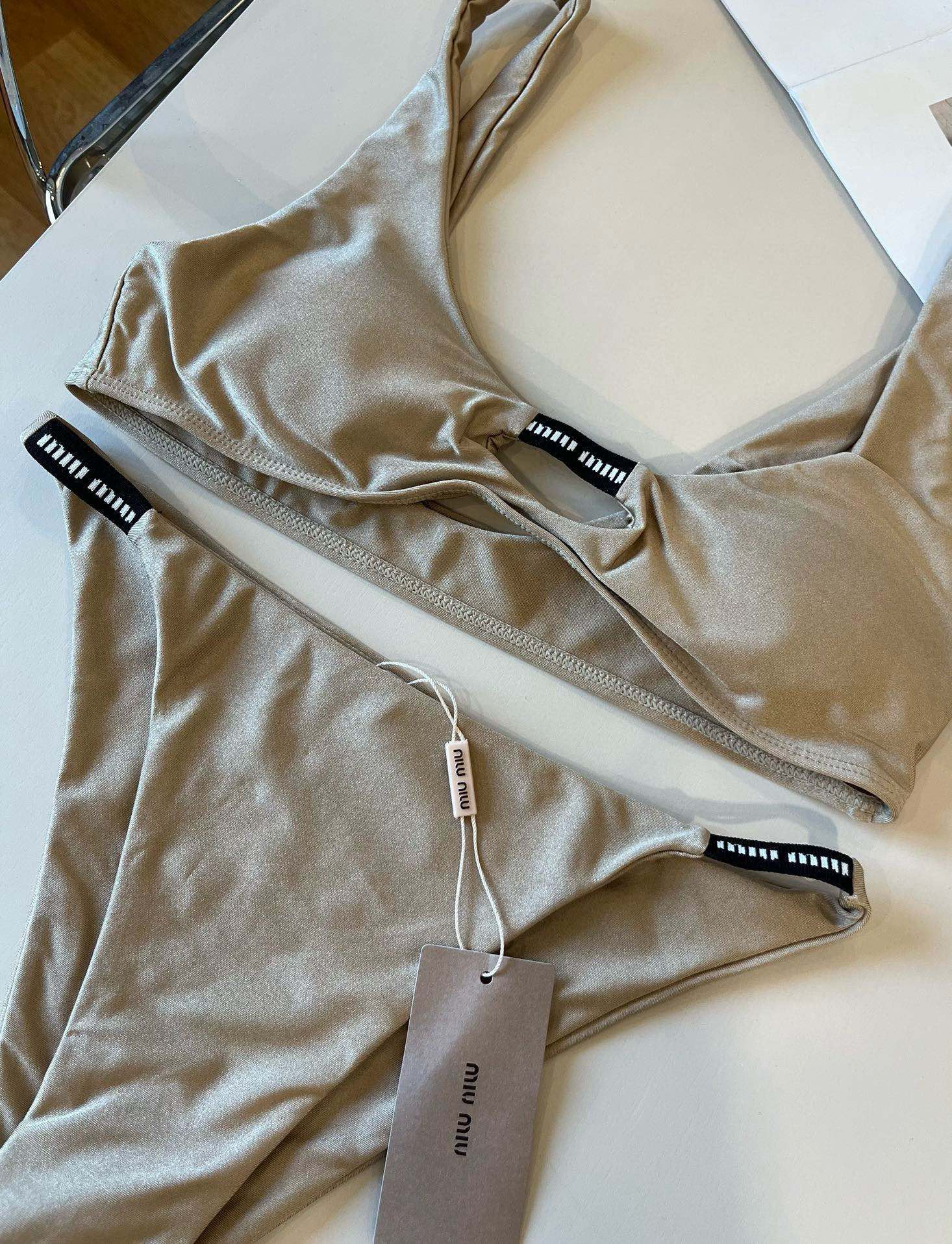 High quality bikini set 2pls add : 18030258501 if you need size guide