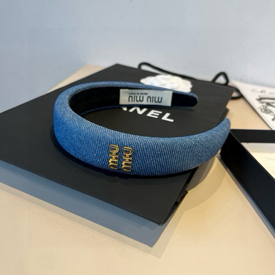 High quality patent leather hair bands, please add : 18030258501 if you need size guide