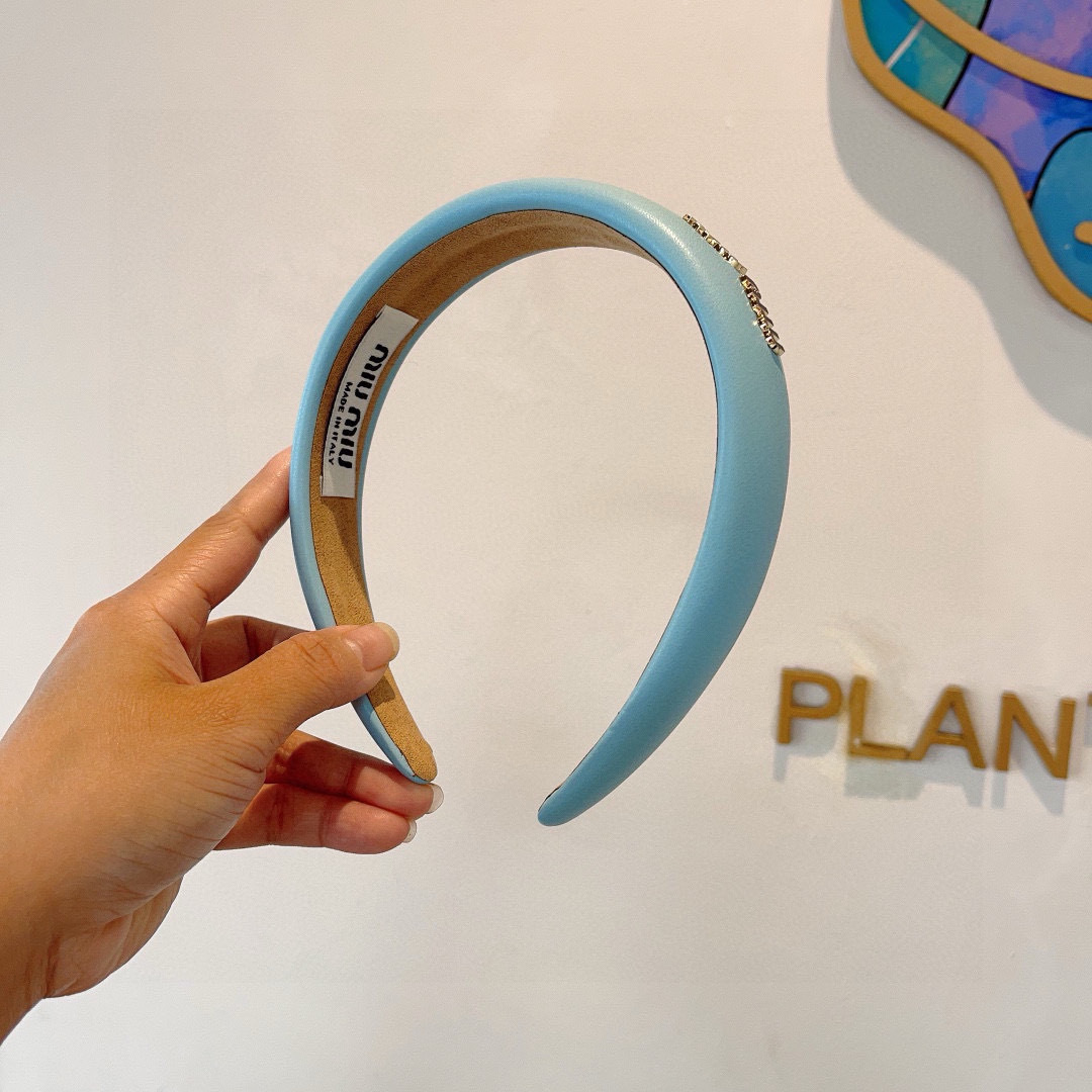 High quality patent leather hair bands, please add : 18030258501 if you need size guide
